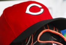 Reds right fielder Jake Fraley exits game after being hit by pitch
