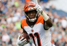 Eagles sign WR John Ross to 1-year deal after tryout