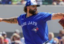 Blue Jays place Alek Manoah on injured list with elbow sprain