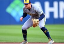 Brewers’ Rhys Hoskins exercises his $18 million option