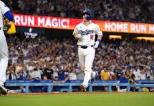 Will Smith fourth Dodgers catcher to slam 3 homers in 1 game