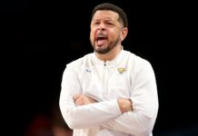The Pittsburgh Panthers have signed Jeff Capel to a contract extension