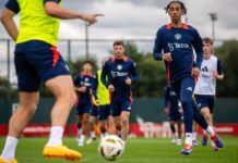 Man United offering players to fund transfer spree – source