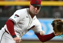 Christian Walker (oblique) exits Arizona Diamondbacks’ win