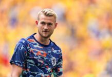 Transfer news live: Latest on Zirkzee, De Ligt, Man Utd, Premier League, MLS and more