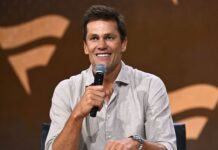 NFL says Brady would face TV restrictions as Raiders part owner