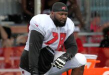 Ex-NFL player arrested after allegedly urinating on plane passenger