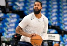 Mavericks re-sign veteran forward Markieff Morris