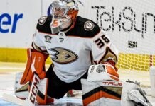 Ducks goalie John Gibson has appendectomy, out 3-6 weeks