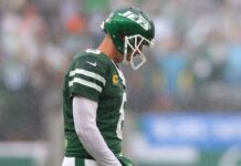 Aaron Rodgers rues Jets mental mistakes in loss to Broncos