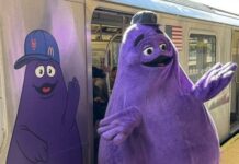 Grimace arrives for Mets’ NLDS game on custom 7 train