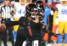 Cardinals steal a MNF win over Chargers with last-second kick