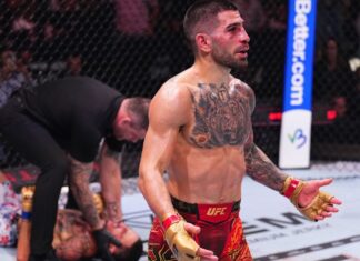 Ilya Topuria scores a third-round knockout of Max Holloway at UFC 308