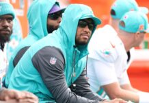 Tua Tagovailoa stayed close to Dolphins during concussion protocol