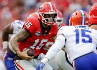 Georgia beats 3 INTs Carson Beck, moves past Florida