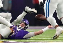Fumble by Vikings’ Sam Darnold leads to Kenny Moore II TD for Colts