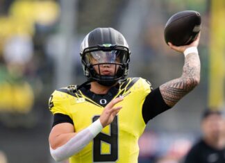 Oregon State remains atop the AP Top 25 ahead of its first CFP rankings