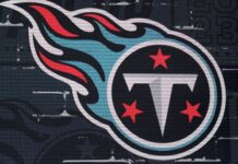 Titans lose Lloyd Cushenberry, Quandre Diggs for rest of season